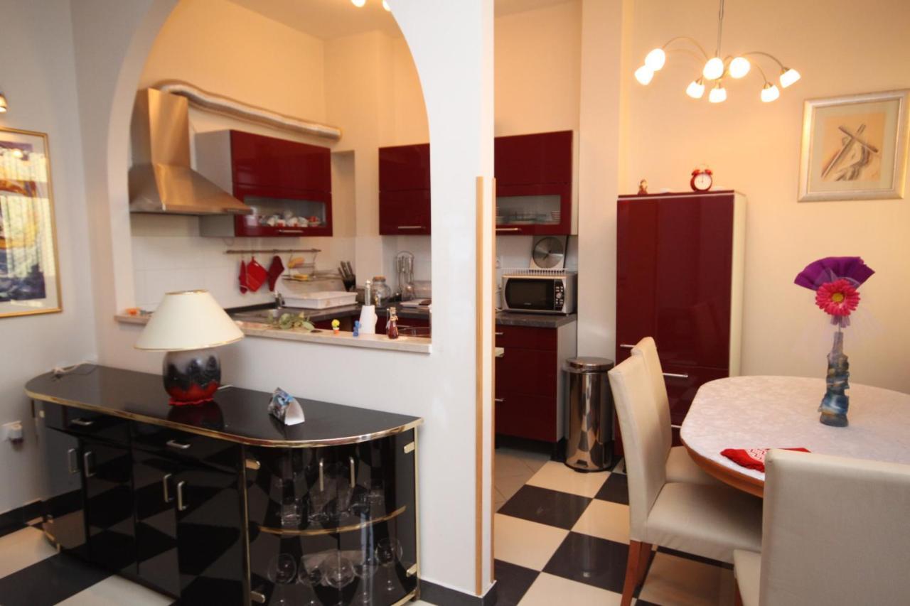 Apartments By The Sea Podgora, Makarska - 6713 외부 사진